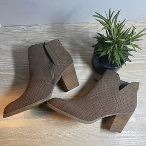 Dolce Vita Light Brown Booties
